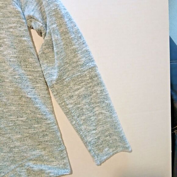 Westbound Large Turtle Neck Gray Shirt, Warm, Cozy, Soft, Minimalist. - Picture 6 of 10